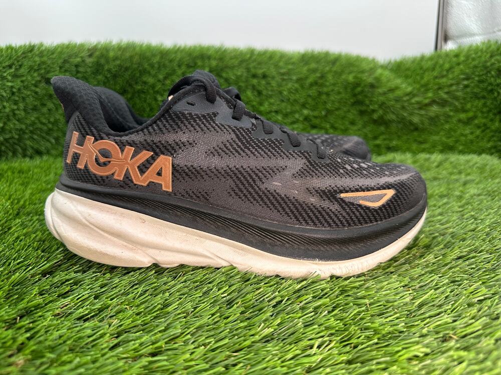 Hoka One One Clifton 9 1127896-BCPPR Athletic Shoes Women's 6B Black Knit Sports